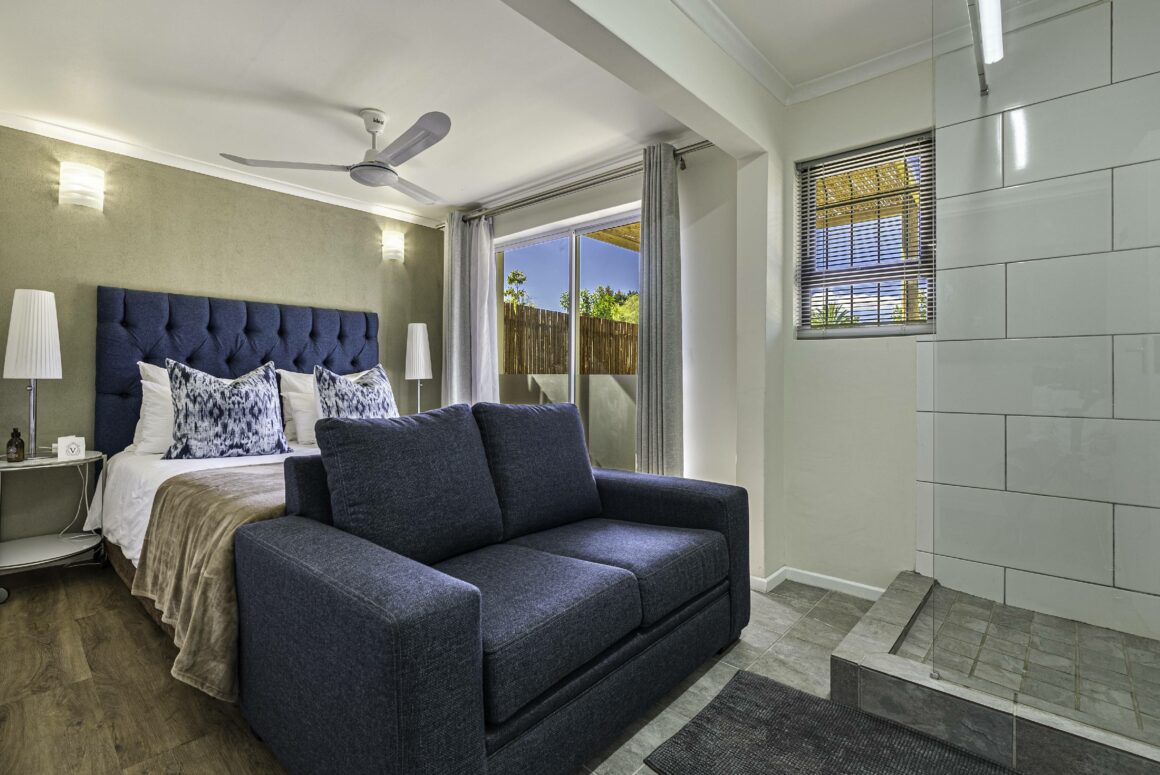 THE GATE HOUSE | 103 Queen Bed