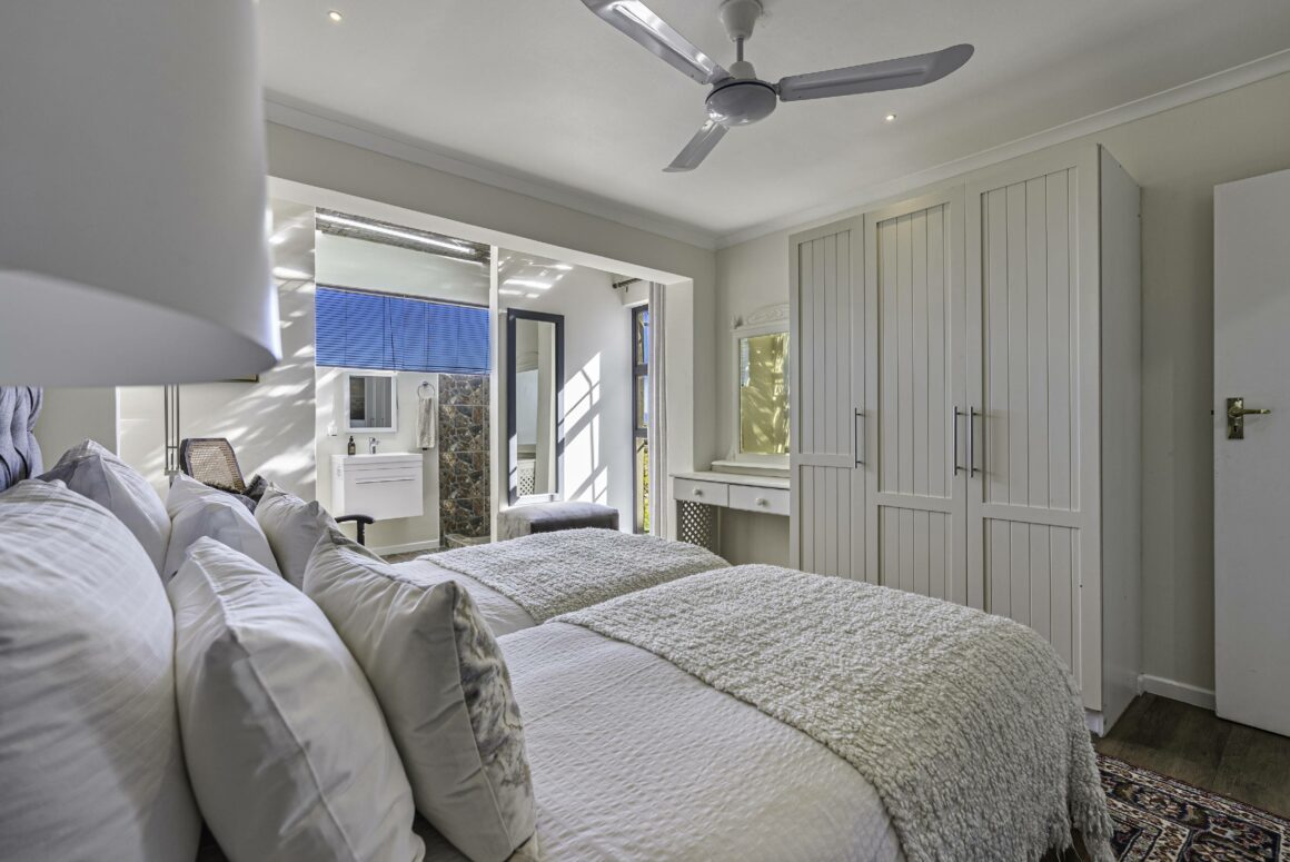 THE GATE HOUSE | 101 Twin/King Bed