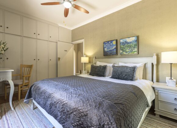 MANOR HOUSE | 101 King Room