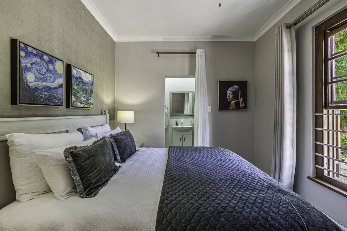 MANOR HOUSE | 101 King Room